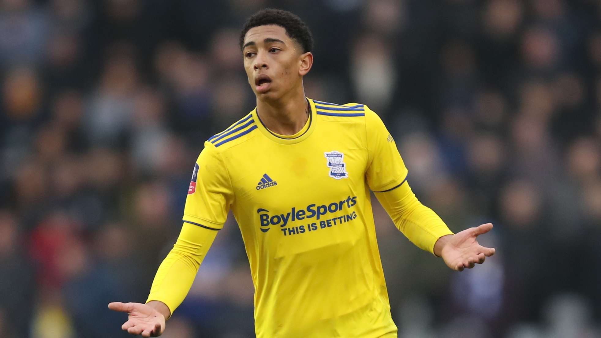 通过开展团 通过开展团